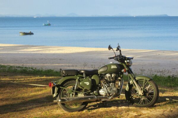 Une fabuleuse aventure moto Royal Enfield Bullet 500cm3