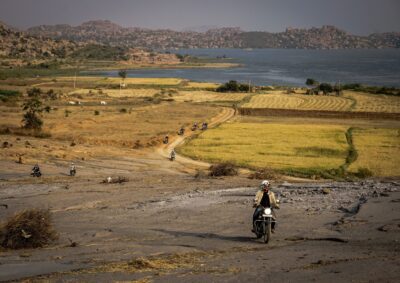 moto paysage hampi