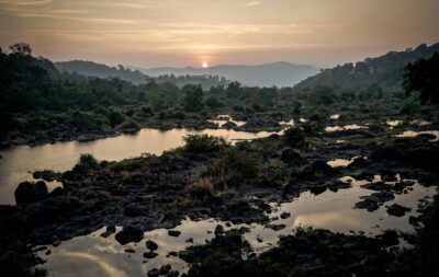 paysage inde du sud coucher de soleil riviere