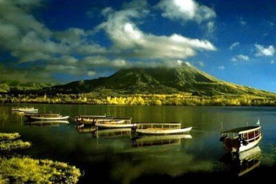 batur volcano indonesia 