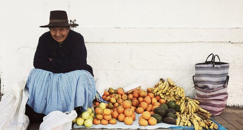 fruit seller peru