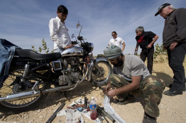 Conduire une moto Royal Enfield en Inde : tout un defi !