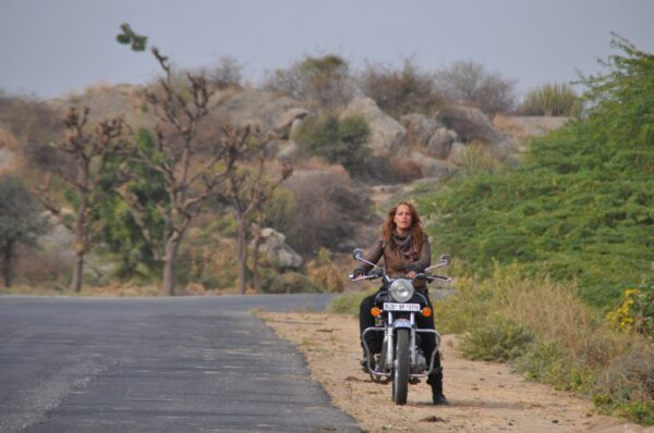 Je suis une femme guide moto en Inde