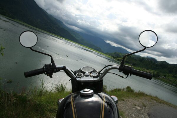 Voyage moto au Nepal avec Alexandre Debanne