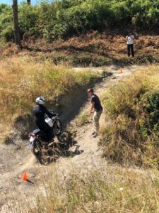 Découvrez les stages de perfectionnement moto de la Vintage Rides Academy