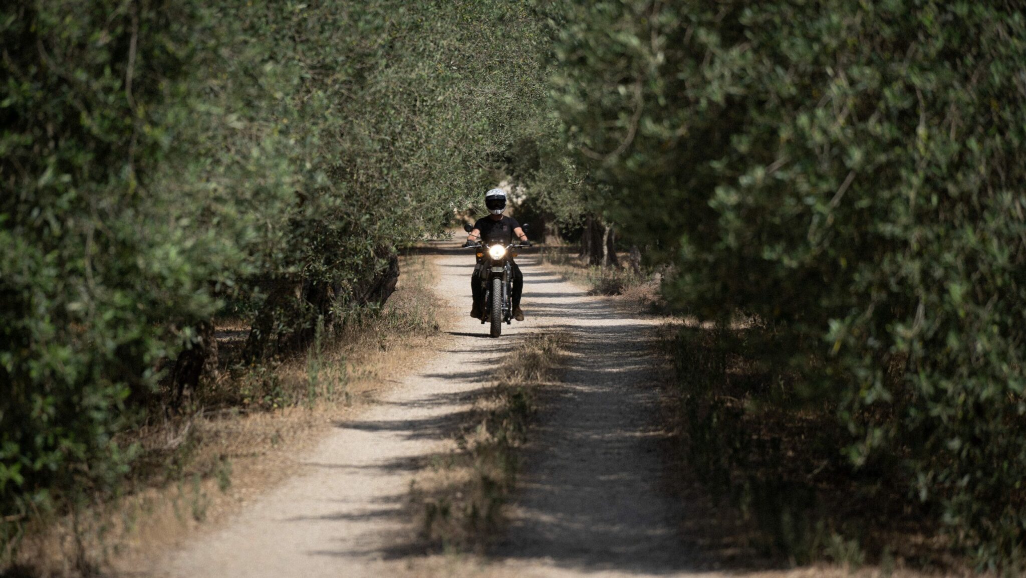 Deine Motorradreise auf Sardinien, Abenteuer zwischen Meer und Bergen