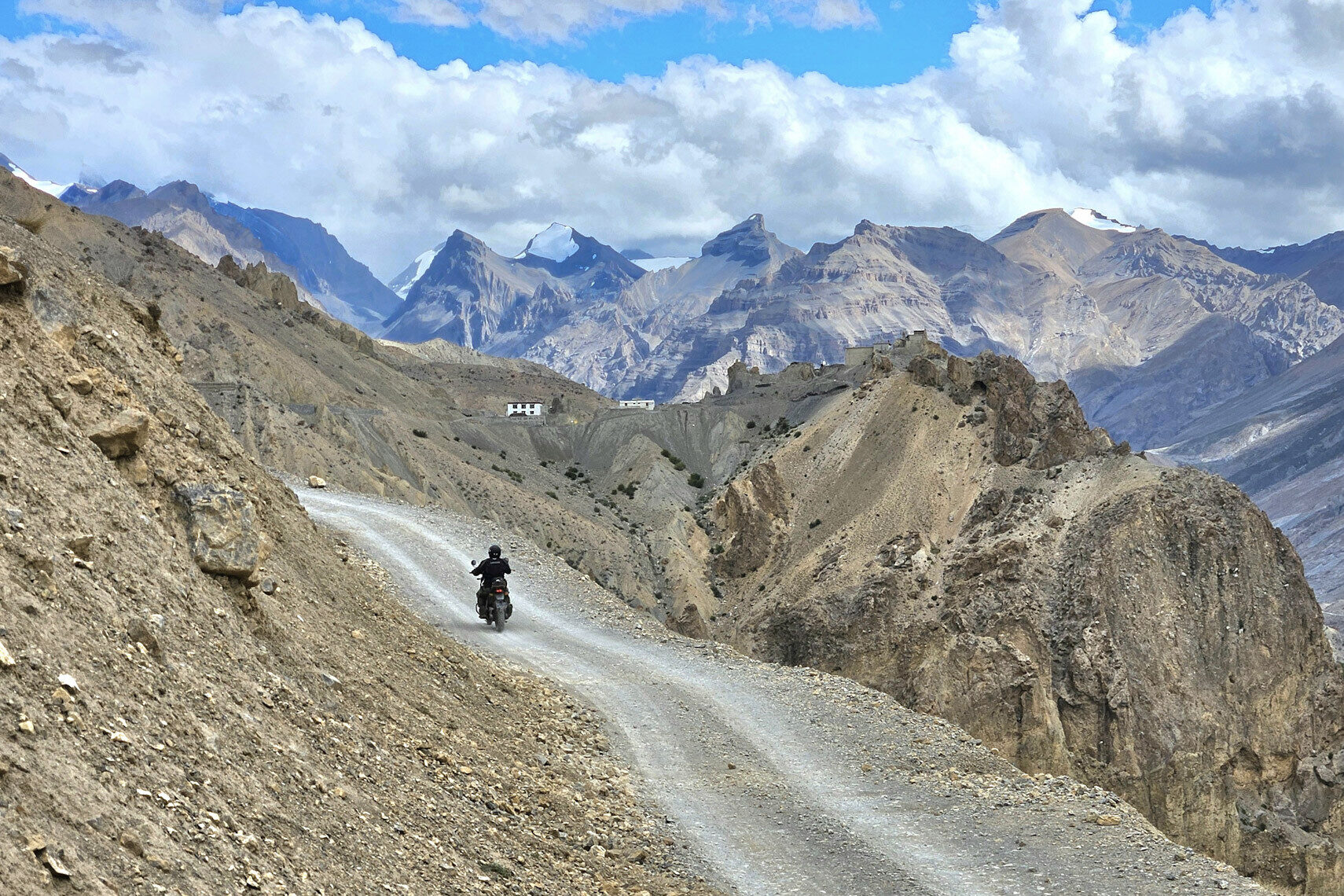 Himalaya Motorradtour, Vor den Toren Tibets