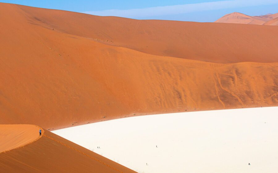 Sesriem - Barkhan Dune